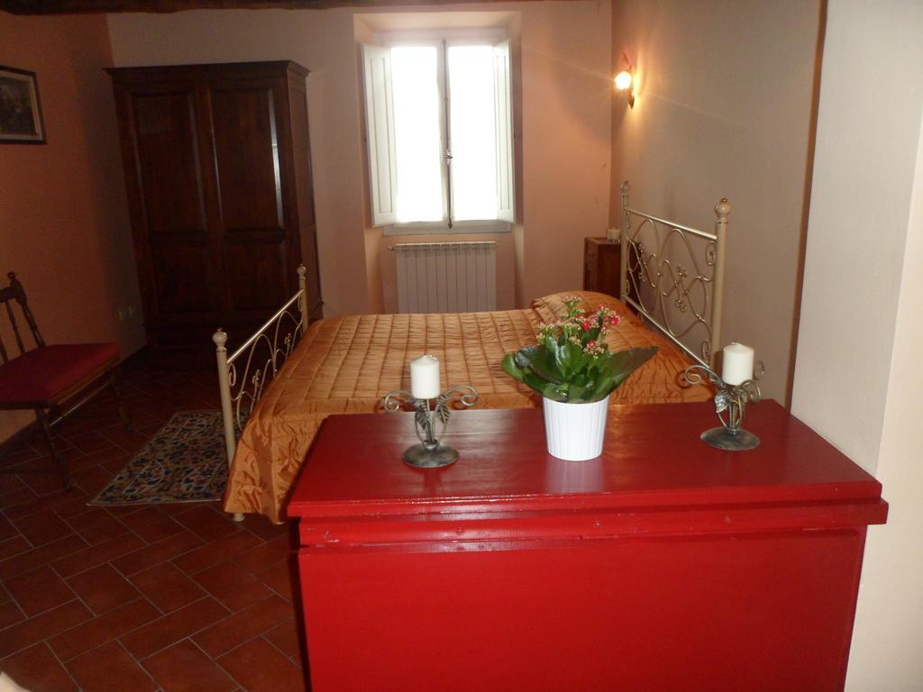 La Fiera Vecchia Apartments Meleto Стая снимка