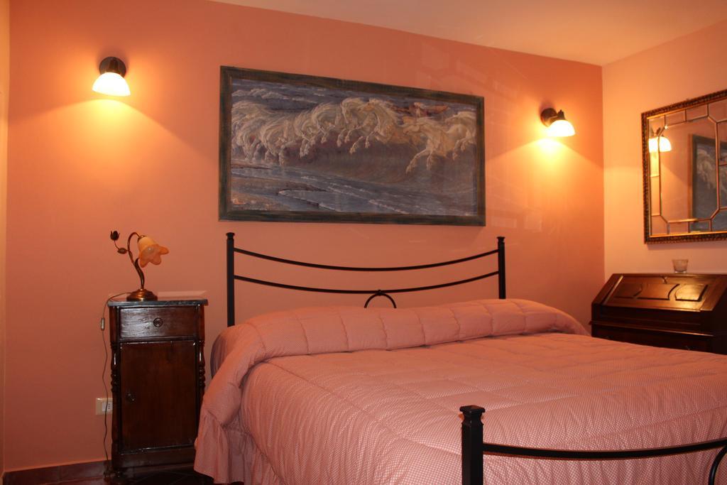 La Fiera Vecchia Apartments Meleto Екстериор снимка
