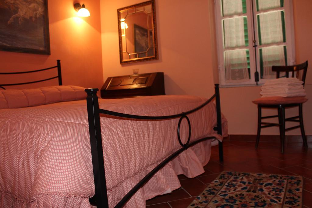 La Fiera Vecchia Apartments Meleto Екстериор снимка