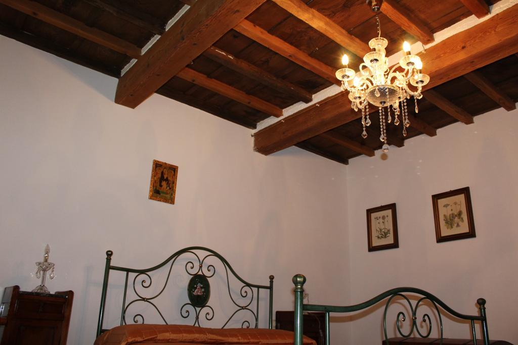 La Fiera Vecchia Apartments Meleto Екстериор снимка