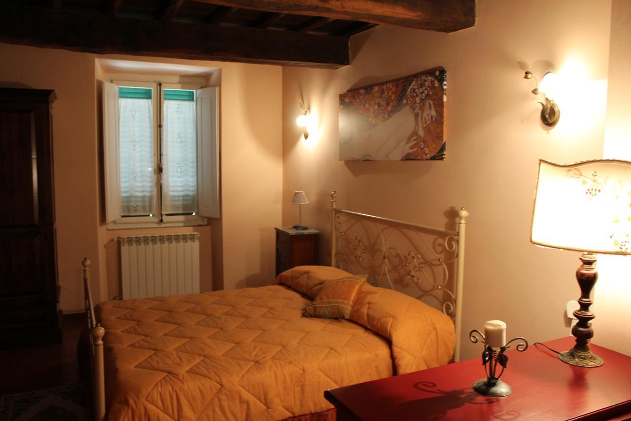 La Fiera Vecchia Apartments Meleto Екстериор снимка