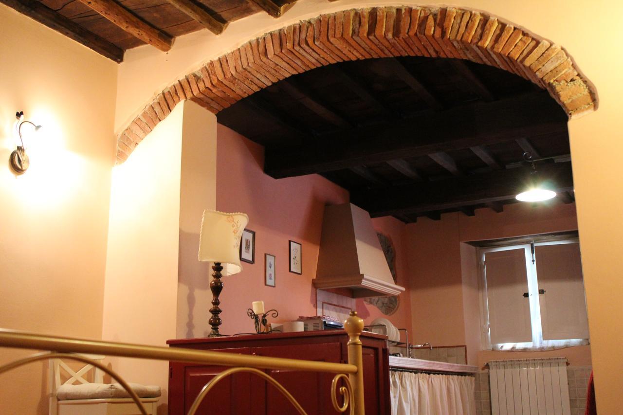 La Fiera Vecchia Apartments Meleto Екстериор снимка