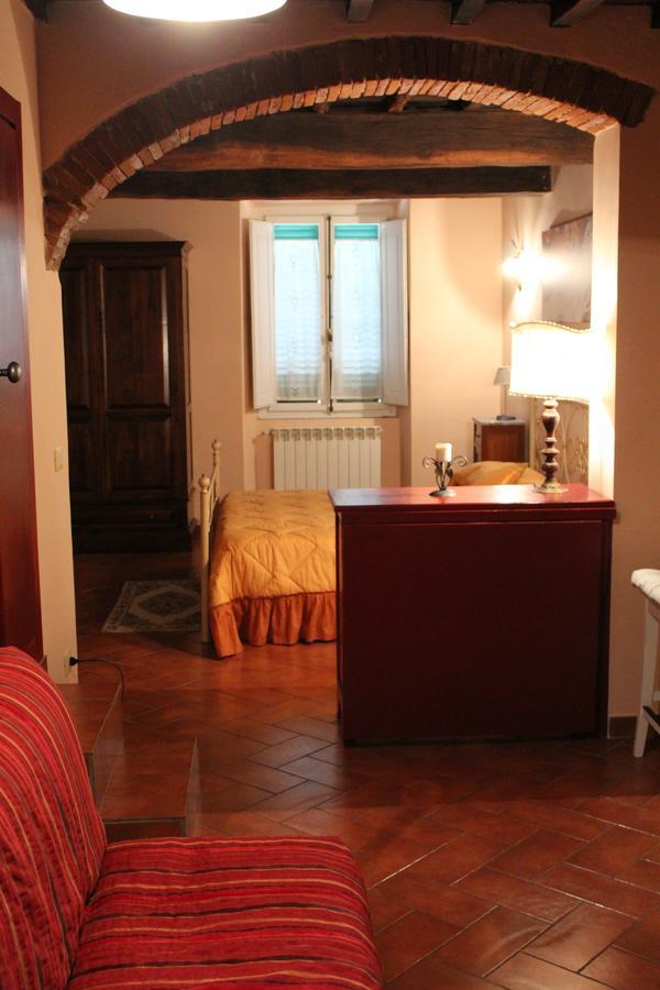 La Fiera Vecchia Apartments Meleto Екстериор снимка